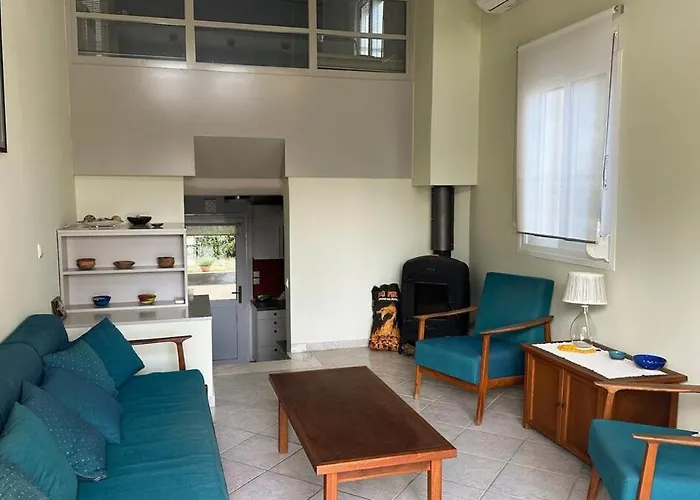 Family House 5' From Holiday home