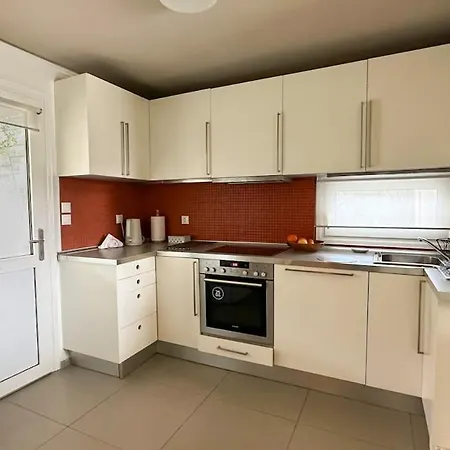 Family House 5' From Vakantiehuis Kriopigi