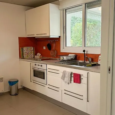 Family House 5' From Kriopigi