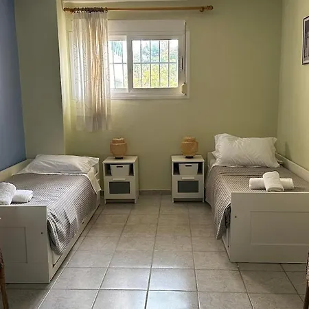 Family House 5' From *