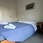 Family House 5' From