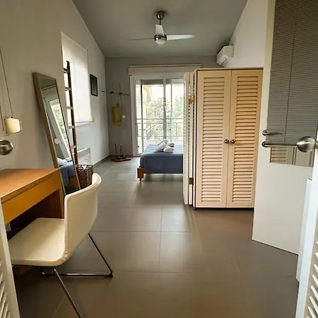 Family House 5' From Casa vacanze Kriopigi