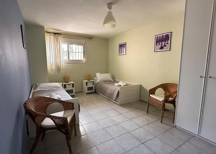 Family House 5' From * Kriopigi