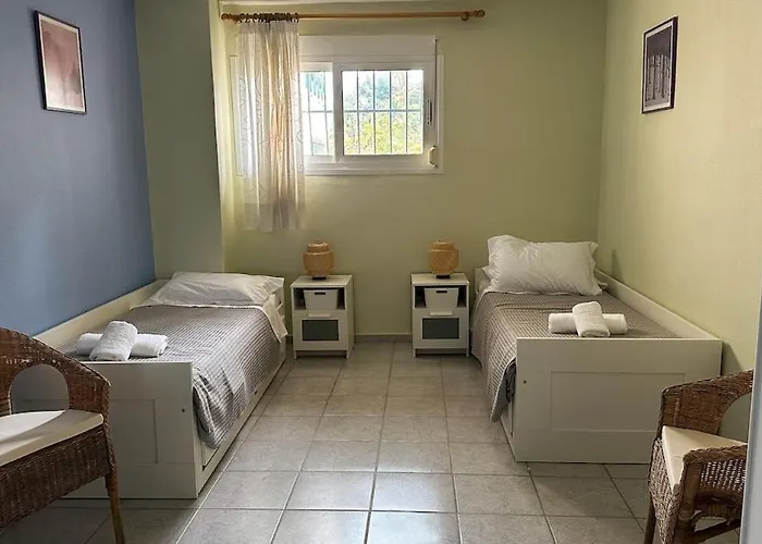 Family House 5' From *